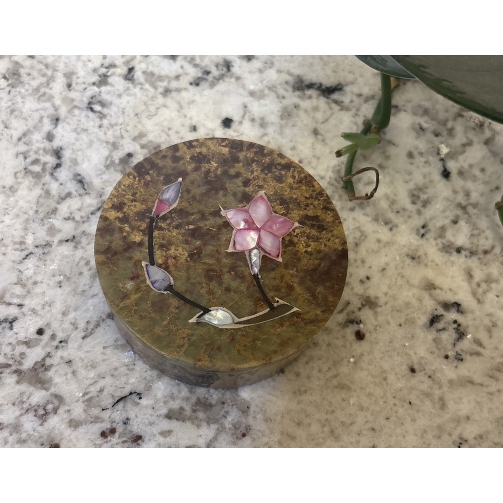 SoapStone Trinket Box Pinkโ Shell Mother of Pearl Abalone Inlay Jewelry gift